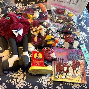Huge ACME California Raisins collection lot